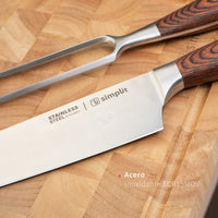 Simplit Pack Parrillero cuchillo, tenedor y tabla 40x28 cm — detalle de la hoja de acero inoxidable