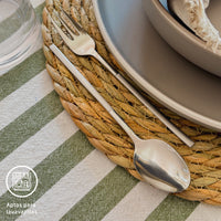 Simplit Cuchillería Puglia — detalle tenedor y cuchillo acero inox