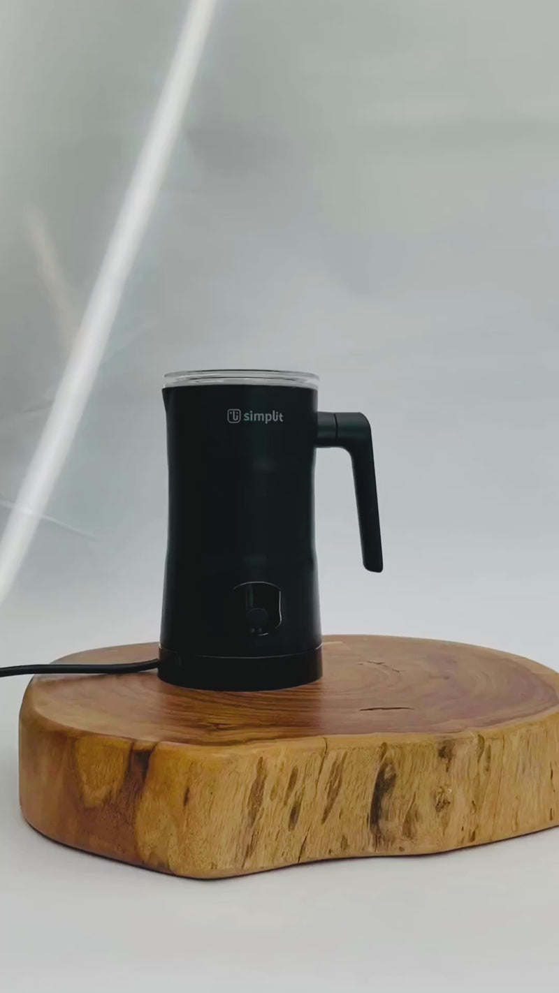 Espumador de Lecha Negro.mp4