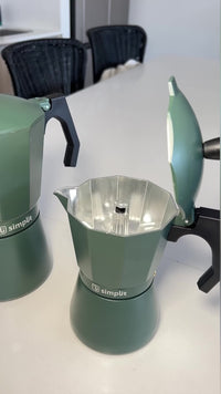 Cafetera italiana Simplit en uso