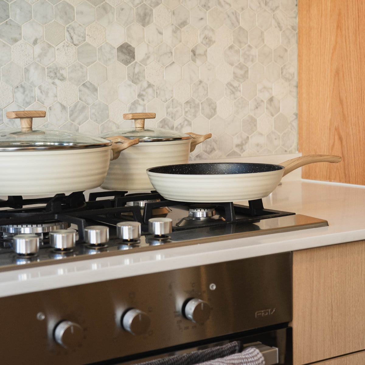 Batería de Cocina Antiadherente Savannah 9 Piezas